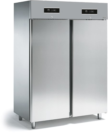 Шкаф холодильный Sagi FD150BL